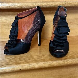 Elegant Black Peep-Toe Heels with Ruffle Accent